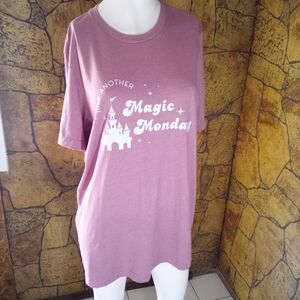 Magic Monday Graphic T-Shirt